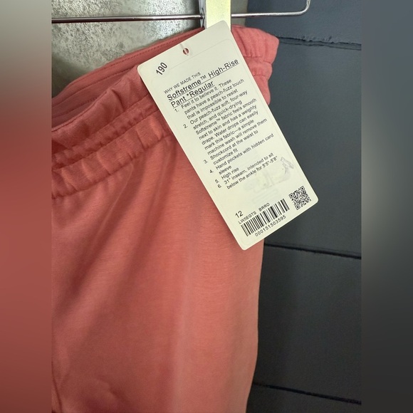 LULULEMON Softstreme High Rise Pant Regular 12 Briar Rose - Picture 4 of 5